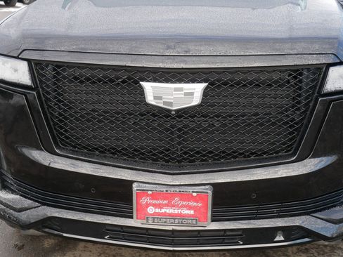 Used 2021 Cadillac Escalade ESV Sport Platinum image 8