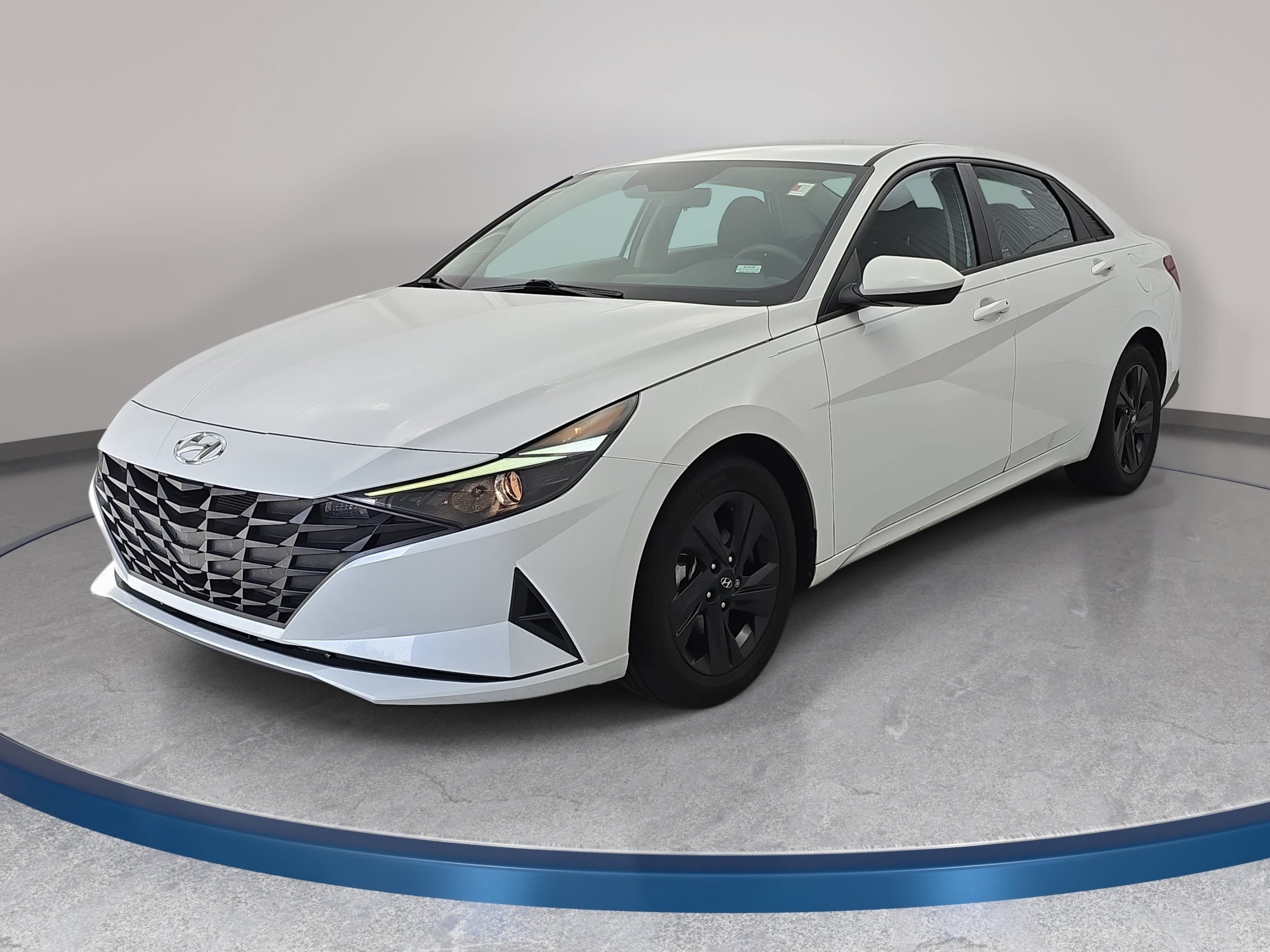 Used 2022 Hyundai Elantra SEL FWD image 1