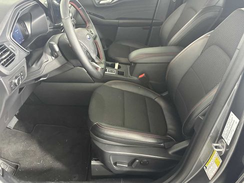 Used 2025 Ford Escape ST-Line w/ Tech Pack #1 FWD image 8