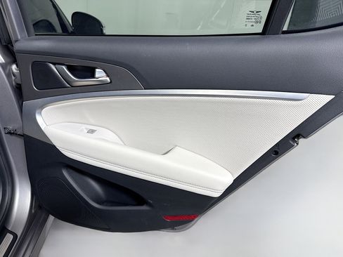 Used 2024 Genesis G70 2.5T w/ Sport Prestige Package image 28