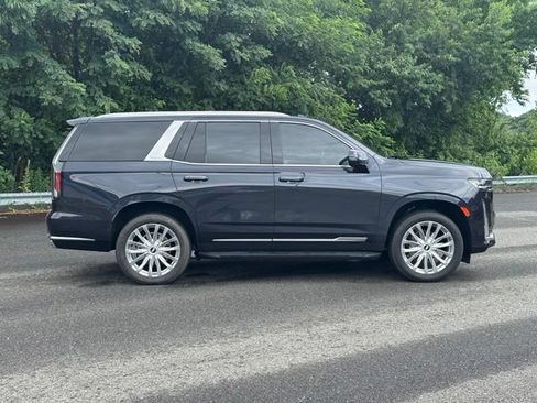 Used 2024 Cadillac Escalade Premium Luxury w/ Performance Package AWD/4WD image 8