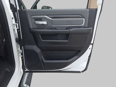 Used 2019 RAM 2500 Big Horn AWD/4WD image 14
