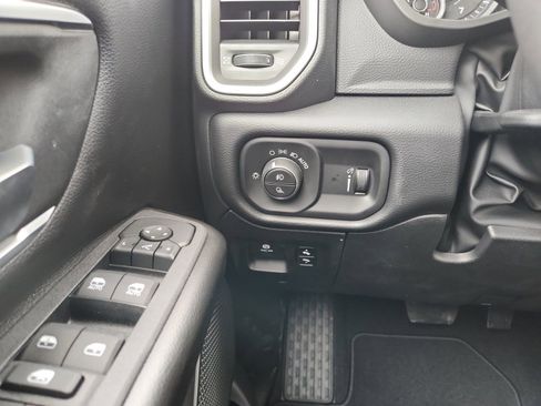 New 2026 RAM 1500 Big Horn w/ Night Edition AWD/4WD image 18