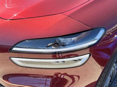 Used 2025 Genesis G70 2.5T w/ Sport Prestige Package image 7