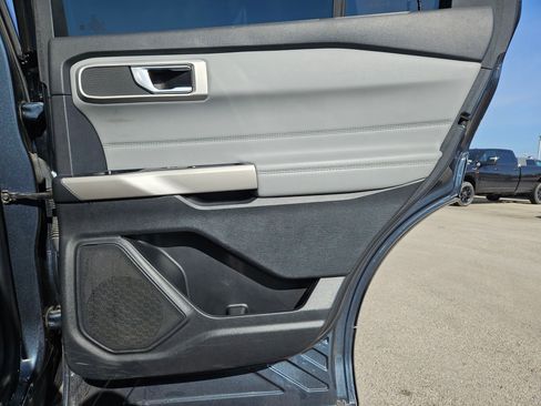Used 2022 Ford Explorer XLT w/ Equipment Group 202A image 26