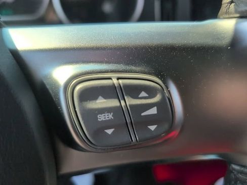 Used 2004 Chevrolet SSR w/ Preferred Equipment Group image 23