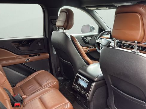 Used 2020 Lincoln Aviator Reserve RWD image 26