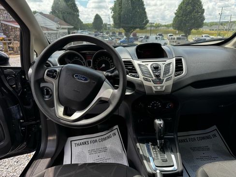 Used 2012 Ford Fiesta SE FWD image 12