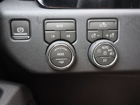 New 2026 Chevrolet Silverado 1500 RST w/ Redline Edition AWD/4WD image 15
