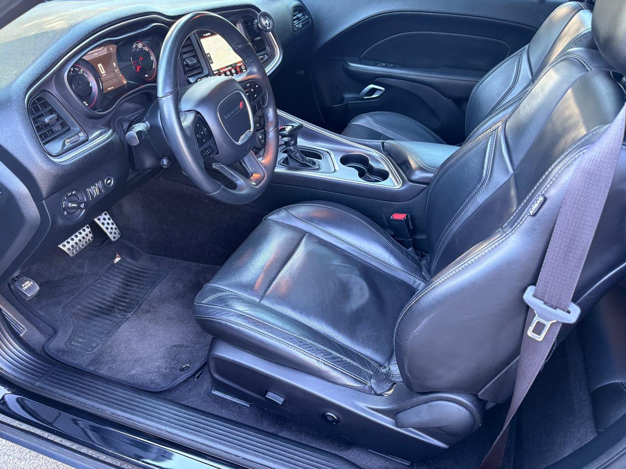 Used 2018 Dodge Challenger R/T Plus RWD image 8