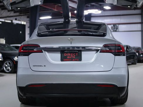 Used 2017 Tesla Model X 90D image 18