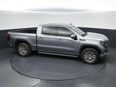 Used 2024 GMC Sierra 1500 Denali w/ Technology Package AWD/4WD image 39