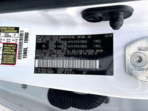 Used 2020 Toyota Sequoia Limited w/ Safety & Convenience Package AWD/4WD image 32