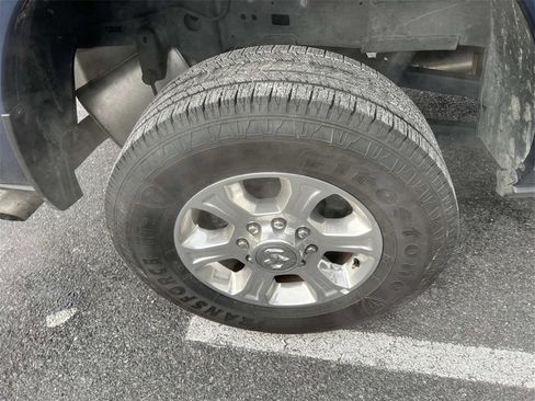 Used 2024 RAM 2500 Big Horn w/ Sport Appearance Package image 16