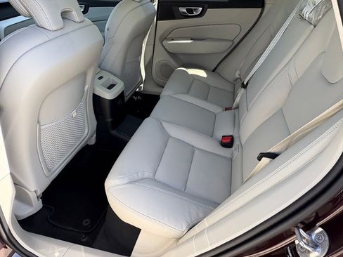 New 2026 Volvo XC60 T8 Ultra w/ Protection Package Premier image 24