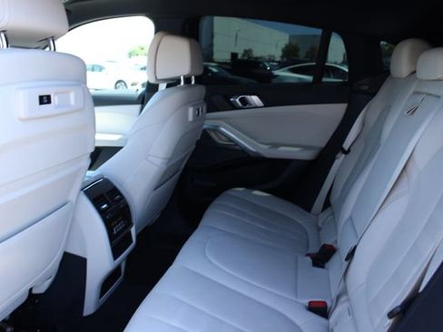 Used 2021 BMW X6 xDrive40i w/ M Sport Package AWD/4WD image 44