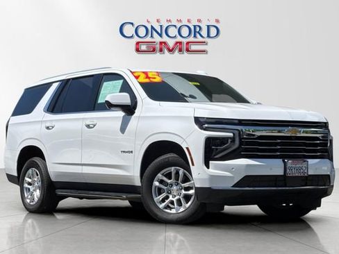 Used 2025 Chevrolet Tahoe LT AWD/4WD image 1