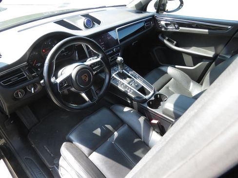 Used 2019 Porsche Macan AWD/4WD image 11