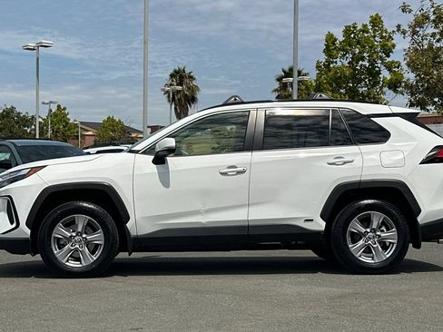 Used 2024 Toyota RAV4 LE AWD/4WD image 7