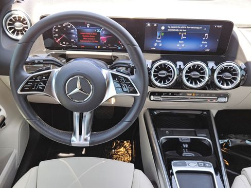 Certified 2026 Mercedes-Benz GLA 250 image 17