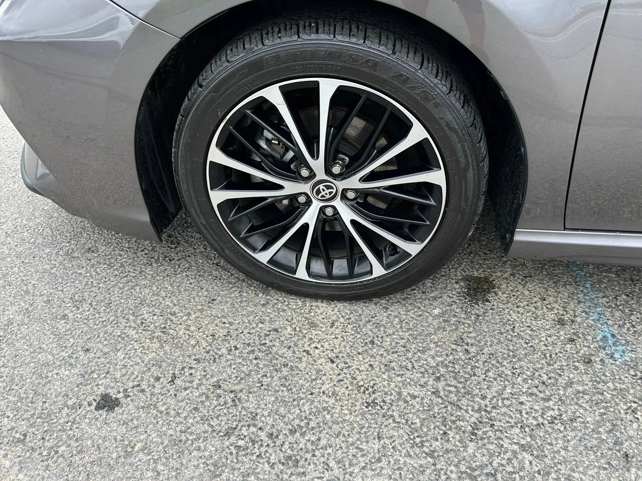 Used 2020 Toyota Camry SE w/ Convenience Package FWD image 29
