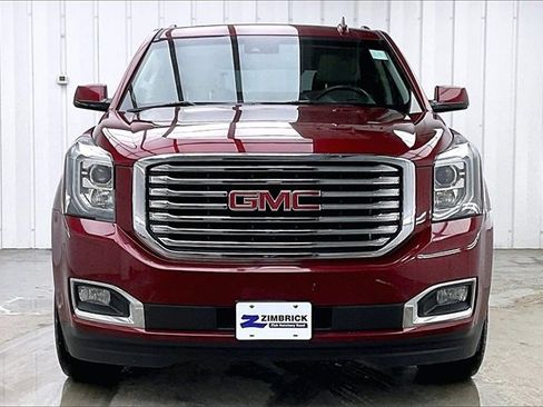 Used 2017 GMC Yukon SLT w/ Premium Edition image 3
