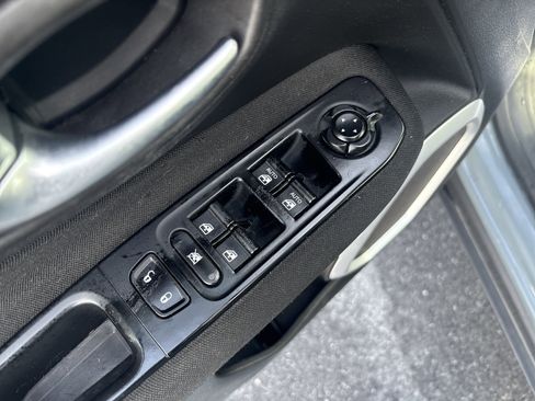 Used 2018 Jeep Renegade Sport w/ Power & Air Group image 16