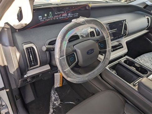 New 2025 Ford Expedition Active image 11