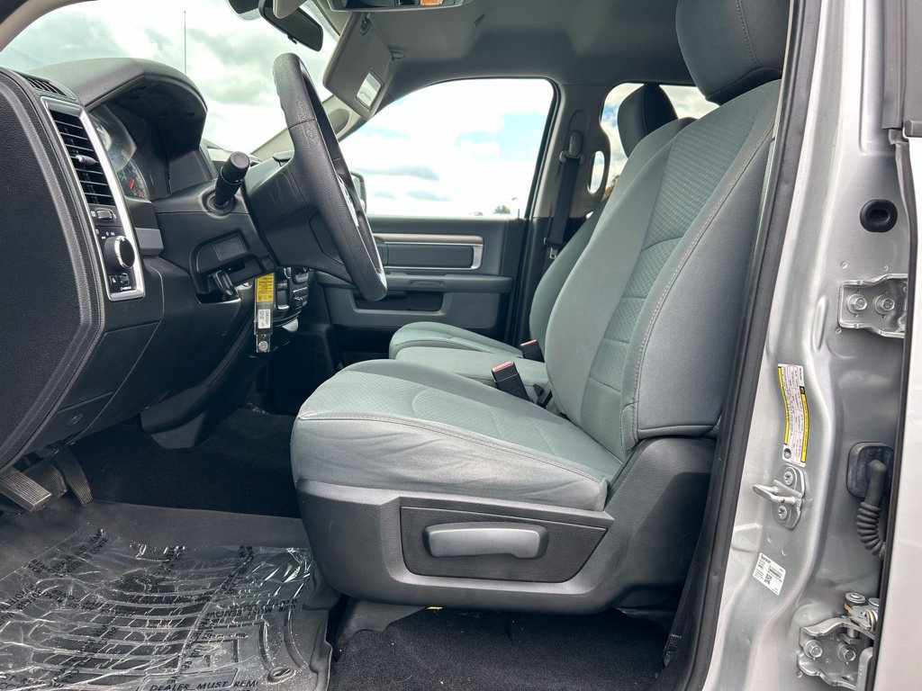 Used 2018 RAM 2500 SLT AWD/4WD image 16