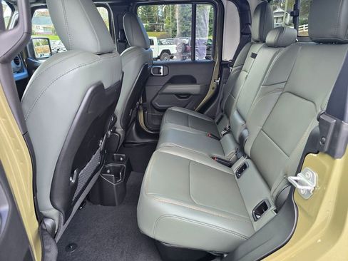 New 2025 Jeep Gladiator Mojave w/ Convenience Group image 10