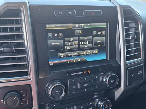 Used 2015 Ford F150 Lariat w/ FX4 Off-Road Package image 13