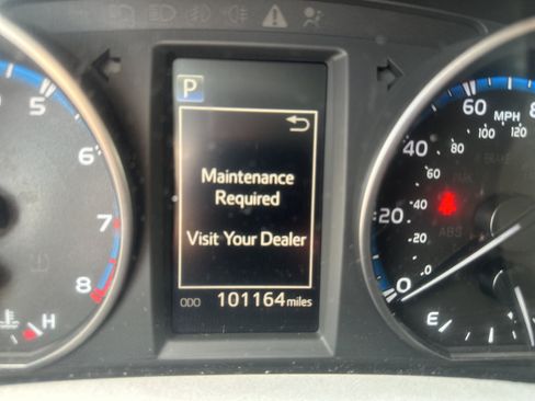 Used 2018 Toyota RAV4 LE w/ All Weather Liner Package FWD image 6