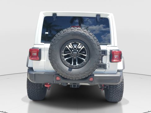 Used 2024 Jeep Wrangler Unlimited Rubicon AWD/4WD image 6