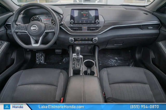 Used 2024 Nissan Altima 2.5 SV FWD image 19
