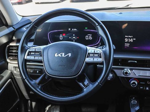 Used 2025 Kia Telluride S FWD image 15