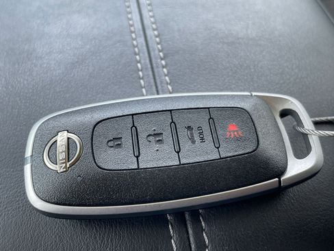 Used 2025 Nissan Sentra SV FWD image 22