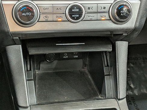 Used 2017 Subaru Outback 3.6R Limited image 25