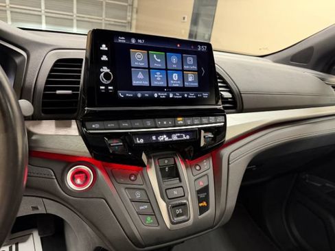 Used 2025 Honda Odyssey Sport-L image 16