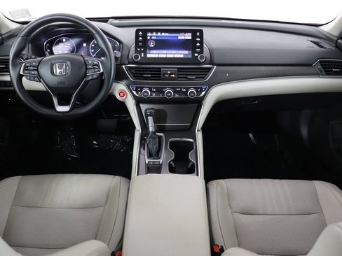 Used 2018 Honda Accord Touring image 13