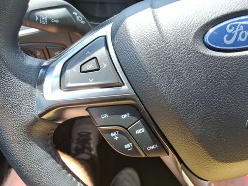 Used 2024 Ford Edge Titanium AWD/4WD image 25