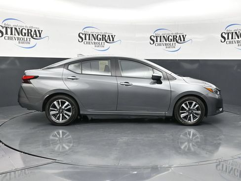 Used 2025 Nissan Versa SV FWD image 10
