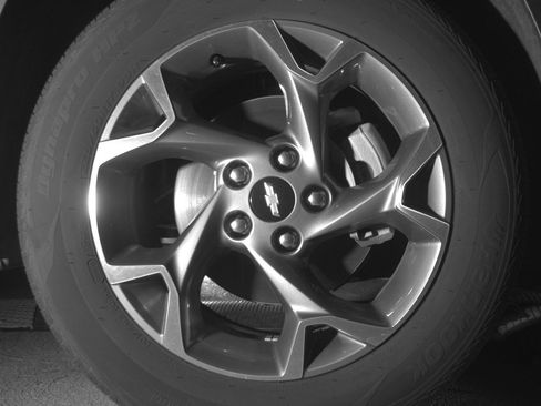 Used 2025 Chevrolet Trax LT FWD image 13