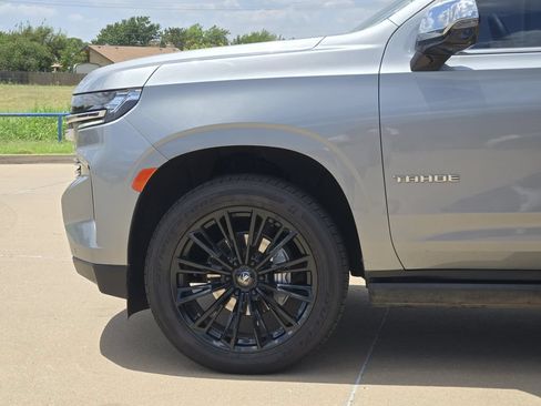 Used 2023 Chevrolet Tahoe Premier AWD/4WD image 30