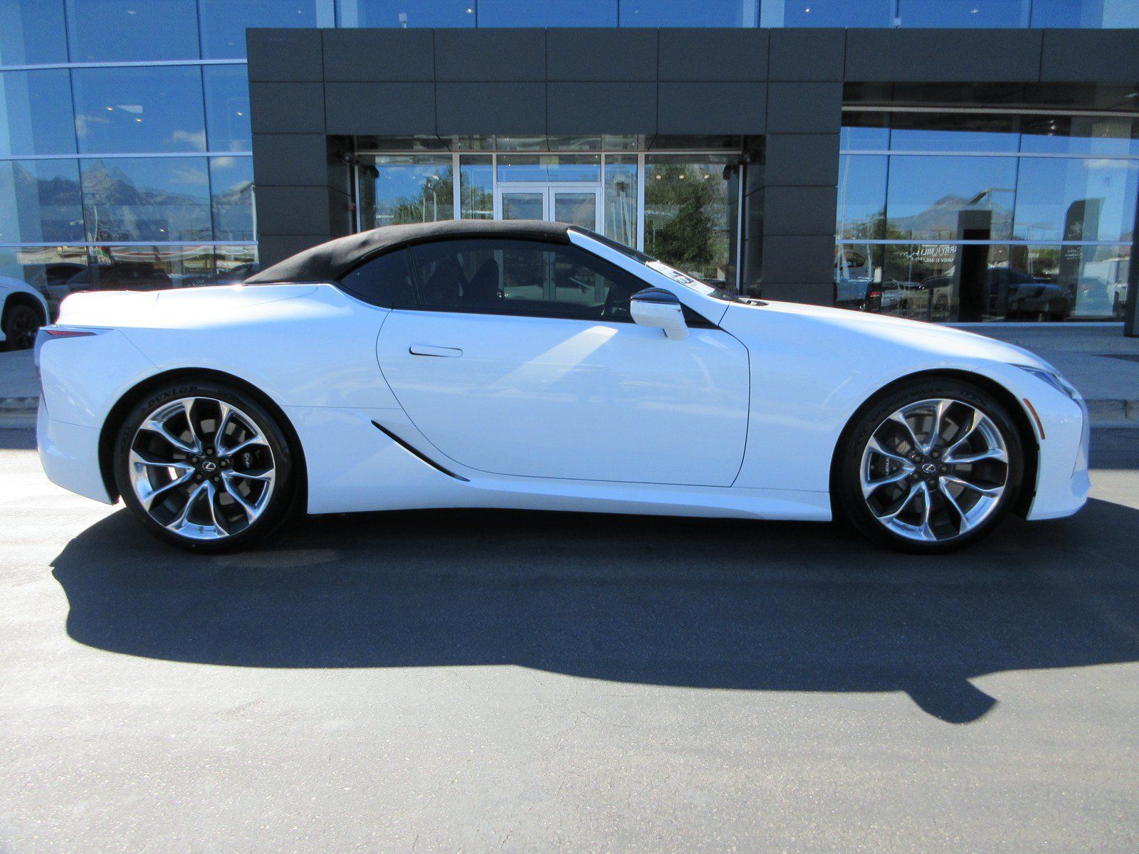 Used 2021 Lexus LC 500 Convertible w/ Touring Package RWD image 12