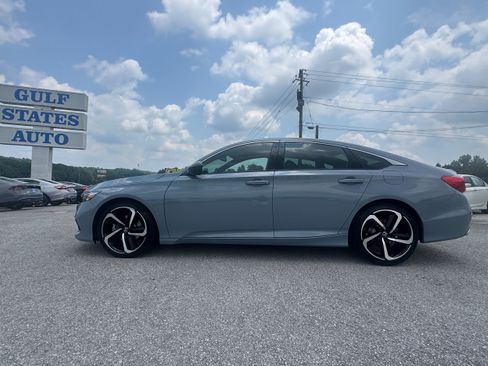 Used 2021 Honda Accord Sport image 4