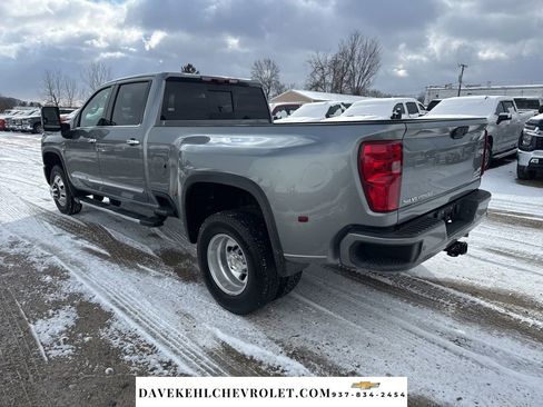 Used 2024 Chevrolet Silverado 3500 High Country w/ High Country Premium Package image 3