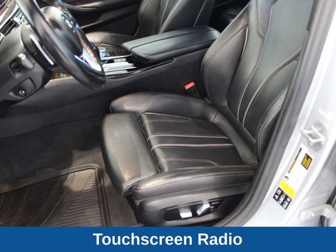Used 2018 BMW 530i xDrive AWD/4WD image 11