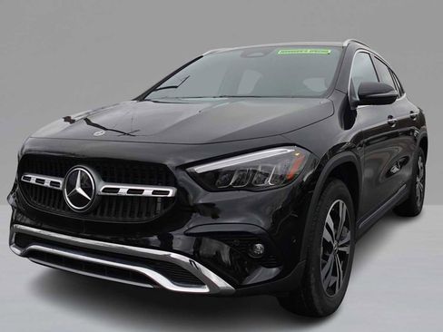Used 2026 Mercedes-Benz GLA 250 4MATIC image 1