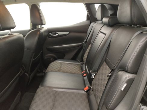 Used 2022 Nissan Rogue Sport SV w/ Technology Package AWD/4WD image 18