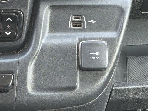 Used 2023 RAM ProMaster 2500 FWD image 5